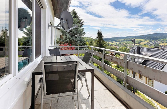 Apartment 'Sonnenblick' with Mountain View, Balcony and Wi-Fi