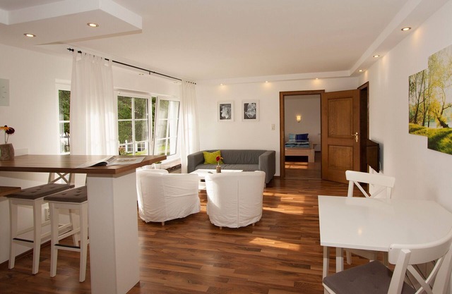 Apartment 'Sonnenblume' with Private Terrace, Shared Garden and Wi-Fi