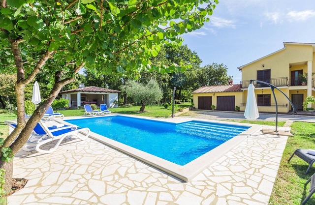 Apartment Susnjici 1 with Pool, BBQ, Children Playground and Balcony