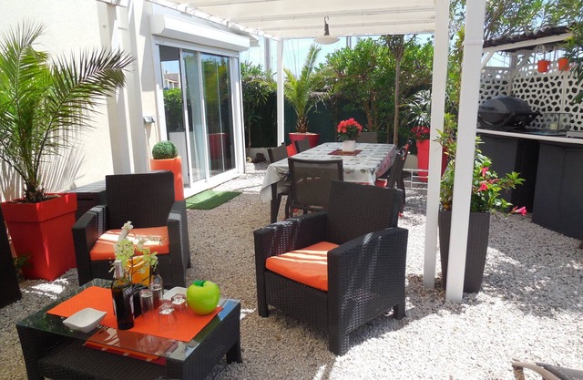 Apartment T3 duplex 57m2 Jardin70m2.CLIM TV TNT+SAT Eur BOX INTERNET FIBRE