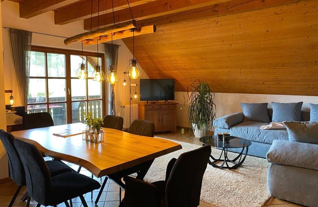 Apartment 'Talblick, 90qm' with Mountain View, Shared Garden and Wi-Fi