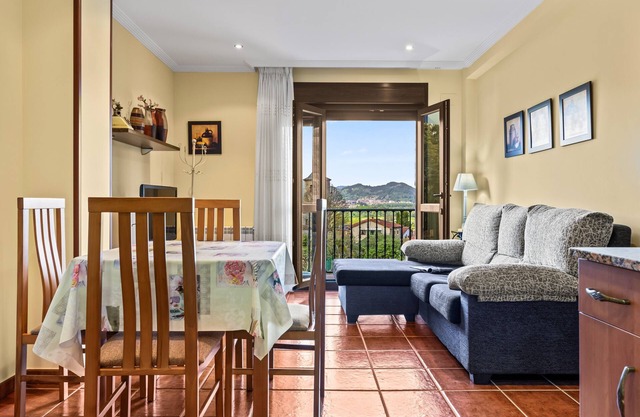 Apartment 'Trichorio' with Mountain View and Private Garden