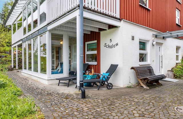 Apartment 'Untere Ferienwohnung' with Private Terrace, Shared Garden and Wi-Fi