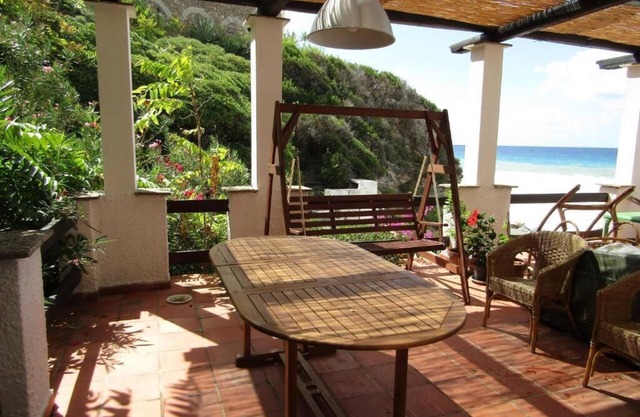 Apartment 'Villa La Ficuzza' with Sea View, Wi-Fi and Air Conditioning
