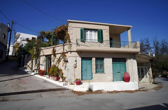 Apartment 'Vilaeti Stone House - Cretan Cozy' with Mountain View, Private Terrace and Wi-Fi