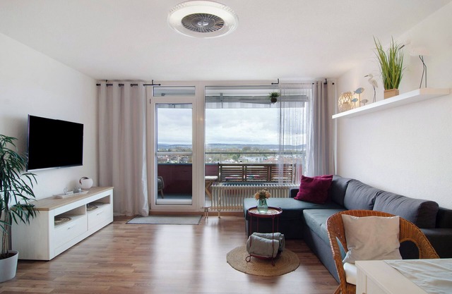 Apartment 'Weitblick' with Lake View, Balcony and Wi-Fi