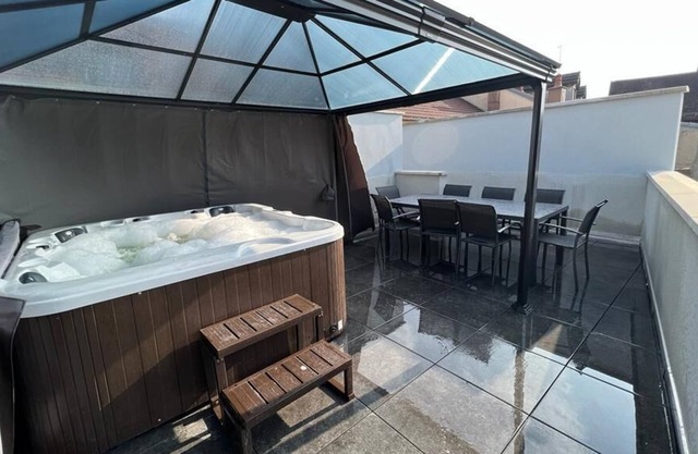 Apartment with Jacuzzi Downtown Champagnole