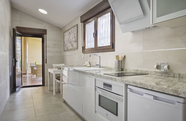 APARTMENT WITH JACUZZI IN PEÑAFIEL