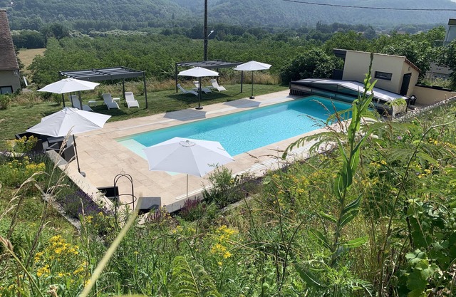 Apartment with large private terrace, shared garden and swimming pool