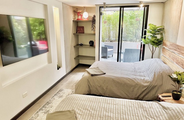 Apartment with private Patio in Chapinero, nearby Zone G