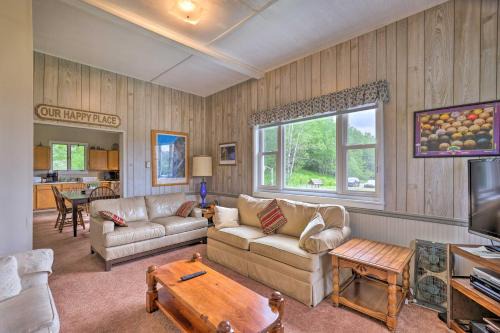 Apartment with Shared Deck and View of Cowanesque Lake