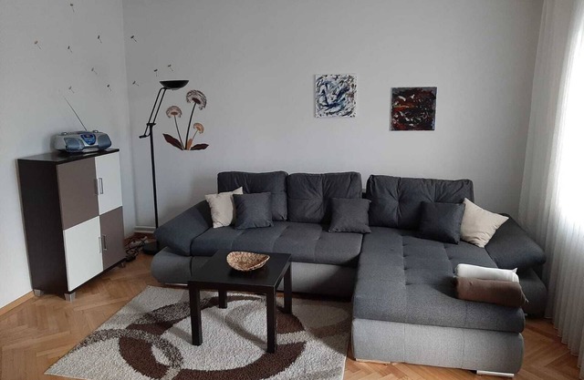 Apartment with terrace, view of Vienna, free parking, children welcome