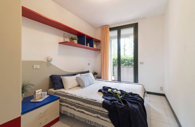 Apartments nestled in the pine forest of Rosolina Mare, just a few steps from the sea.