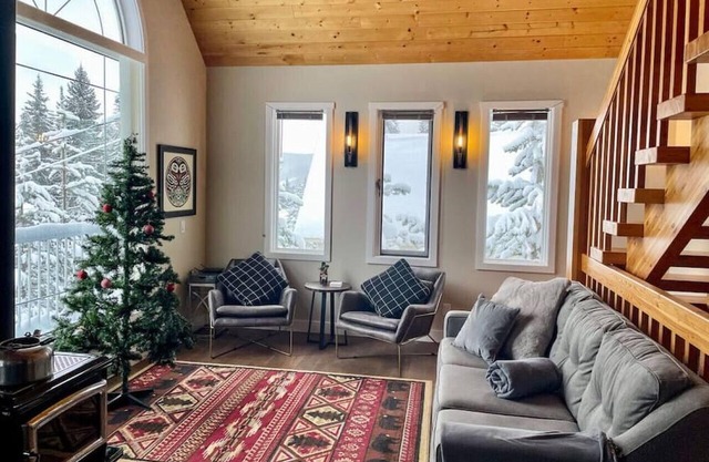 Apex Mountain ~ Bluebird Lodge ~ A Peaceful Escape