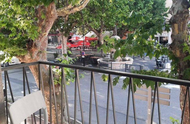 Appart' Hôtel tout confort avec balcon