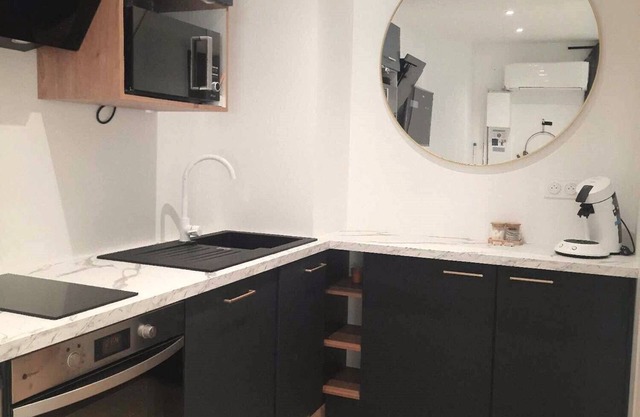 Appart' hôtel tout confort avec balcon, clim, wifi
