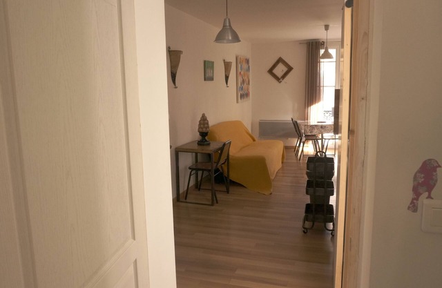 Appart n°3 : rez de Chaussée, Meublé de Qualité Pour 2 à 3 Personnes