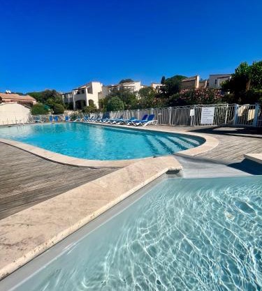 Appartamento Mirella con piscina
