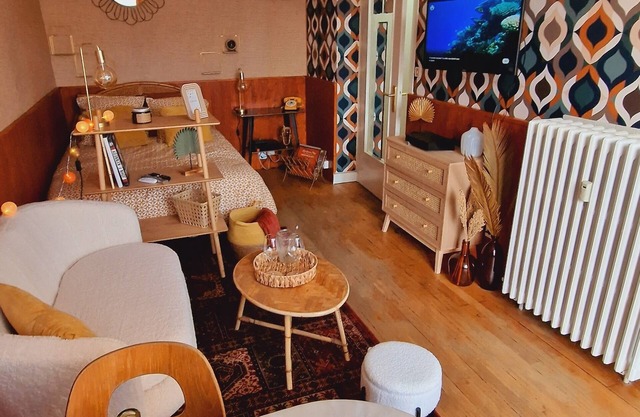 Appartement 2 Pers aux Belles Allures 60/70s à 8mn à Pieds du Centre