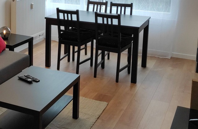 Appartement au Calme - 3 Chambres Avec Télé, 2 sdb