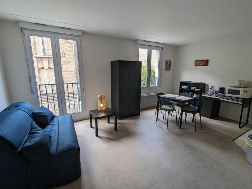 Appartement Centre Orléans avec Parking Privé, Proche Cathédrale et Musées - FR-1-590-362