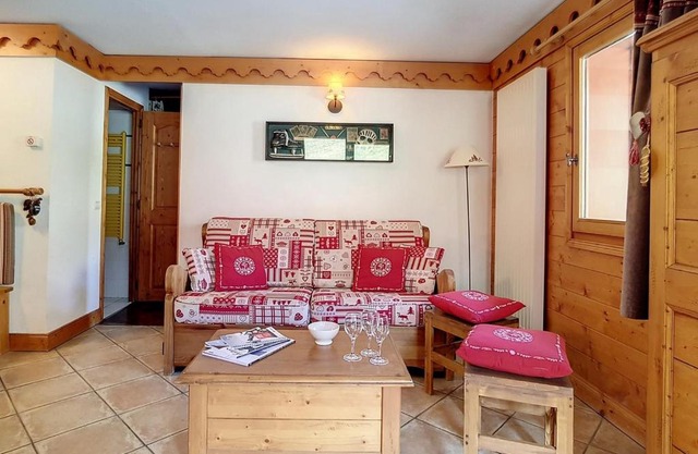 Appartement confortable proche des pistes avec balcon, piscine, parking - FR-1-344-823