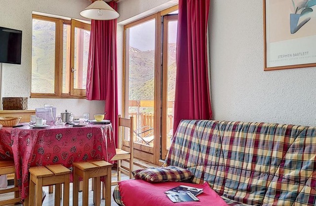 Appartement cosy au pied des pistes avec balcon – 5 personnes, 32 m² - FR-1-344-1026