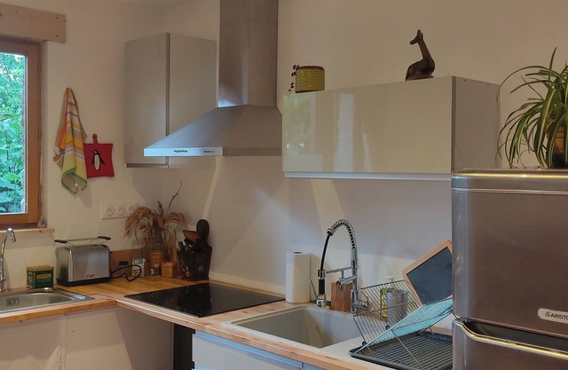 Appartement Dans Maison de Village, au Calme, Entre Annecy et Genève