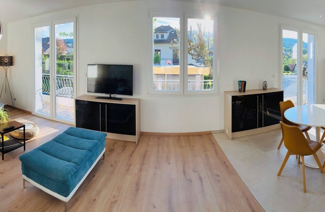 Appartement Dans Maison Entre Lacs et Montagne