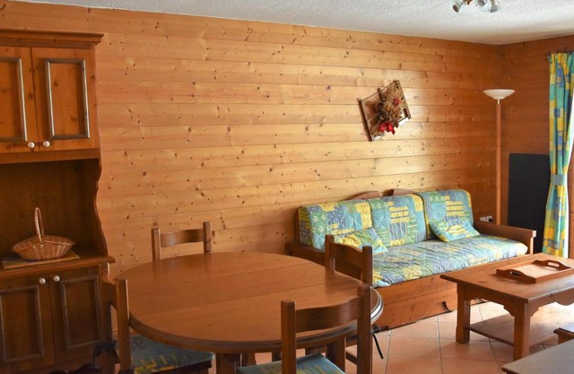 Appartement lumineux avec terrasse, proche pistes et centre, idéal pour familles et PMR - FR-1-464-85