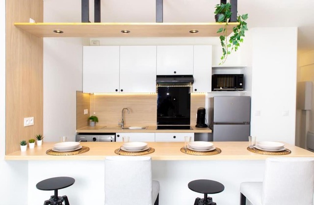 Appartement Moderne et Tropical 15 min Paris