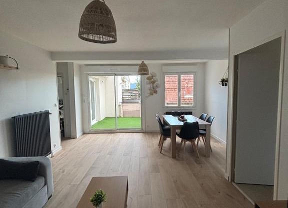 Appartement proche gare avec terrasse