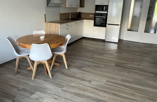 Appartement RDC,65m²,calme,parking prive,clim,wi-fi