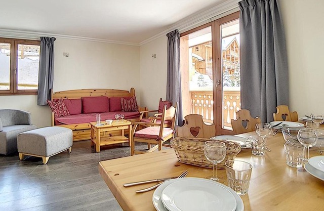 Appartement spacieux et rénové, proche des pistes avec balcon, hammam, sauna et WIFI - FR-1-344-753