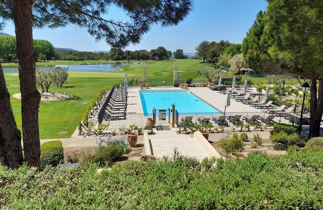 Appartement sur Golf de Pont Royal en Provence