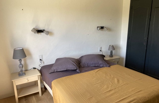 Appartement T2 au Dessus de L'auberge Du Laurier