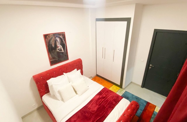Appartements Avec Piscine, Salle de Sport à Loin de la Plage Avec 3 Chambres