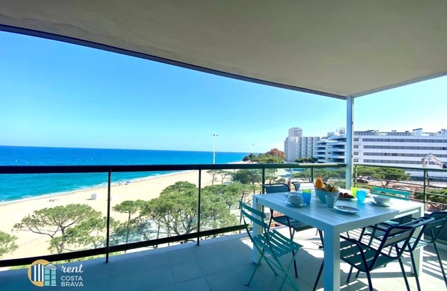 Appartment Blue Fanals apartment on the seafront with panoramic view