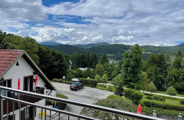Appartment with stunning views of Lake Wörthersee
