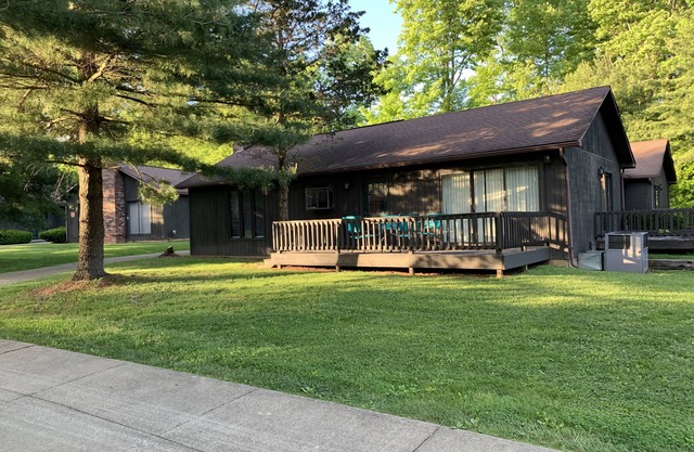 Apple Valley Lake, Pool and Beaches! Guest Passes available for a small fee!