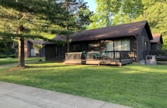 Apple Valley Lake, Pools and Beaches! Guest passes available for small fee.