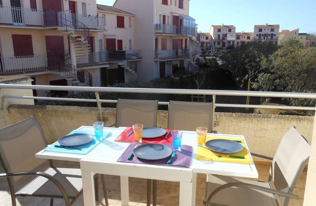 APT 2 ROOMS MEZZANINE 28M2 + TERRASSE 10M2 REF 4038