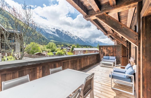 Apt. Grand Paradis B14 - Modern with Mont Blanc view
