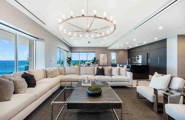 Aqua #4: Full Floor Luxury Condo on 7 Mile Beach w/Shared Pool