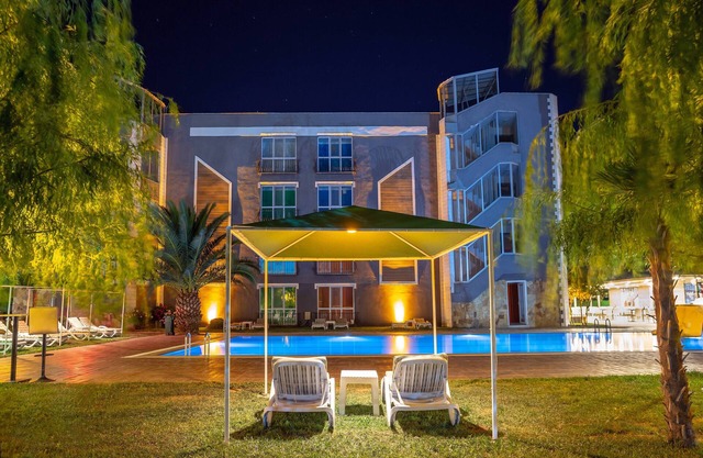 Aqua Nina Resort Hotel