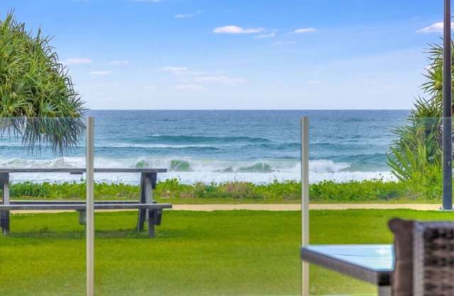 Aqua Solai 1 - Absolute Beachfront Tugun - Min. 3 Night Stays!