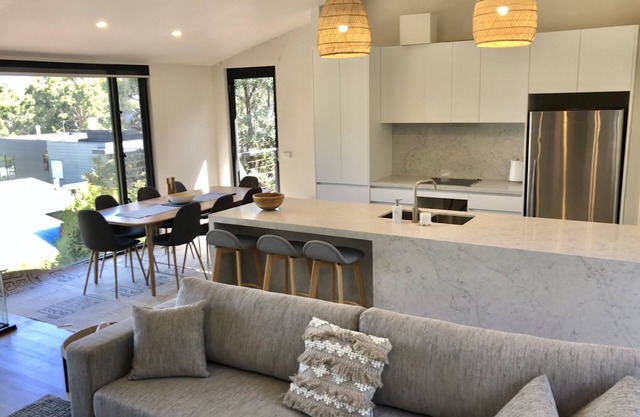 Architect designed 4 bedroom with ocean views from every room