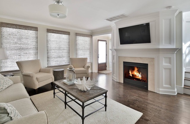 Architect's Delight - Your Luxury Rental - Free Wifi + Beach Badges