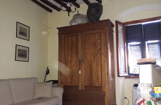 Arcola (La Spezia) Apartment in typical Ligurian house in historic village