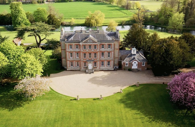 Ardington House, Georgian Manor House for up to 25 people, rural setting